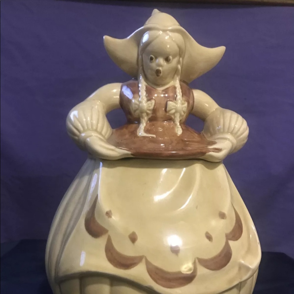 Red wing pottery Katrine Dutch Girl yellow vintage cookie jar.